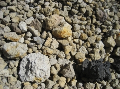 Diversidad de rocas volcánicas. Volcanic rock diversity. Vielfalt vulkanischer Gesteine.