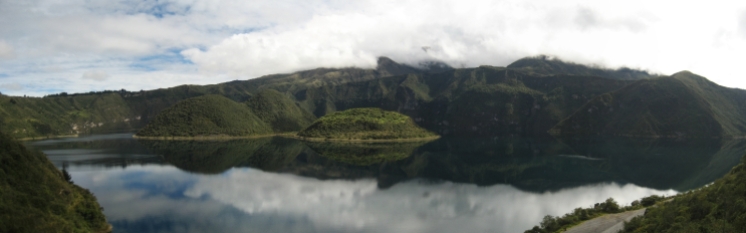 Lago de Cuicocha. Cuicocha Lake. Cuicocha-See.